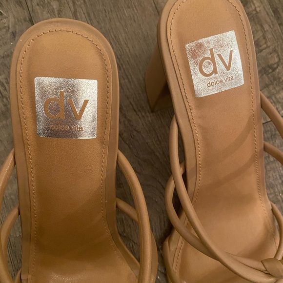 Nude heels - Picture 6 of 6